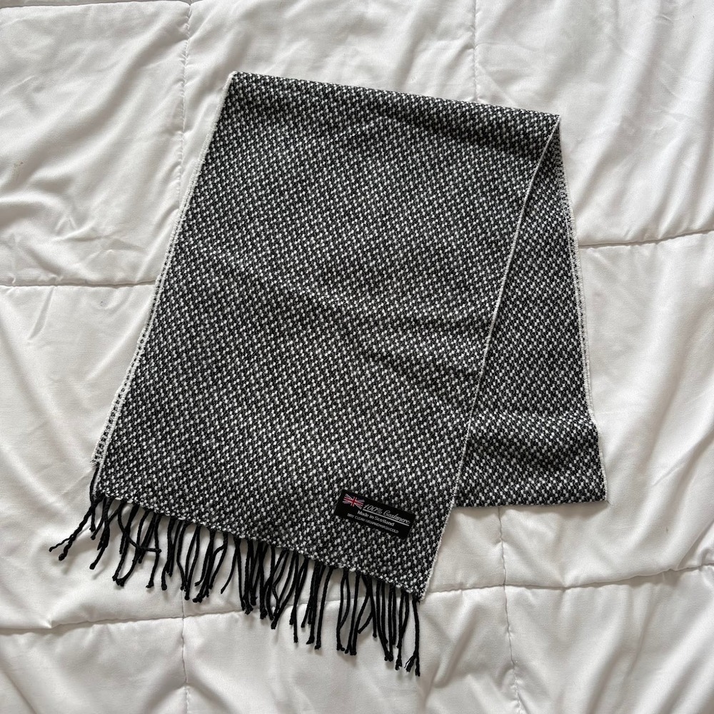 100% Cashmere Scarf Black White Micro Check Fringe Quiet Luxury Heritage Prep